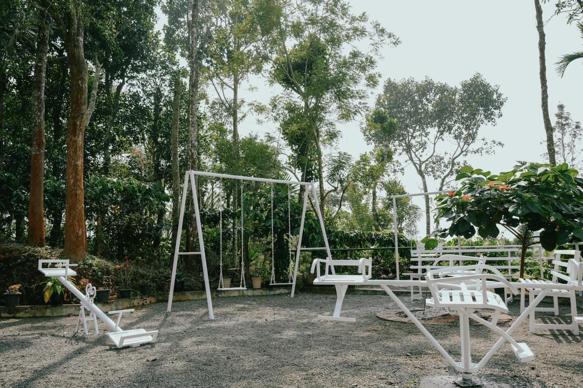 Haze Woods Resort Vaduvanchal 외부 사진