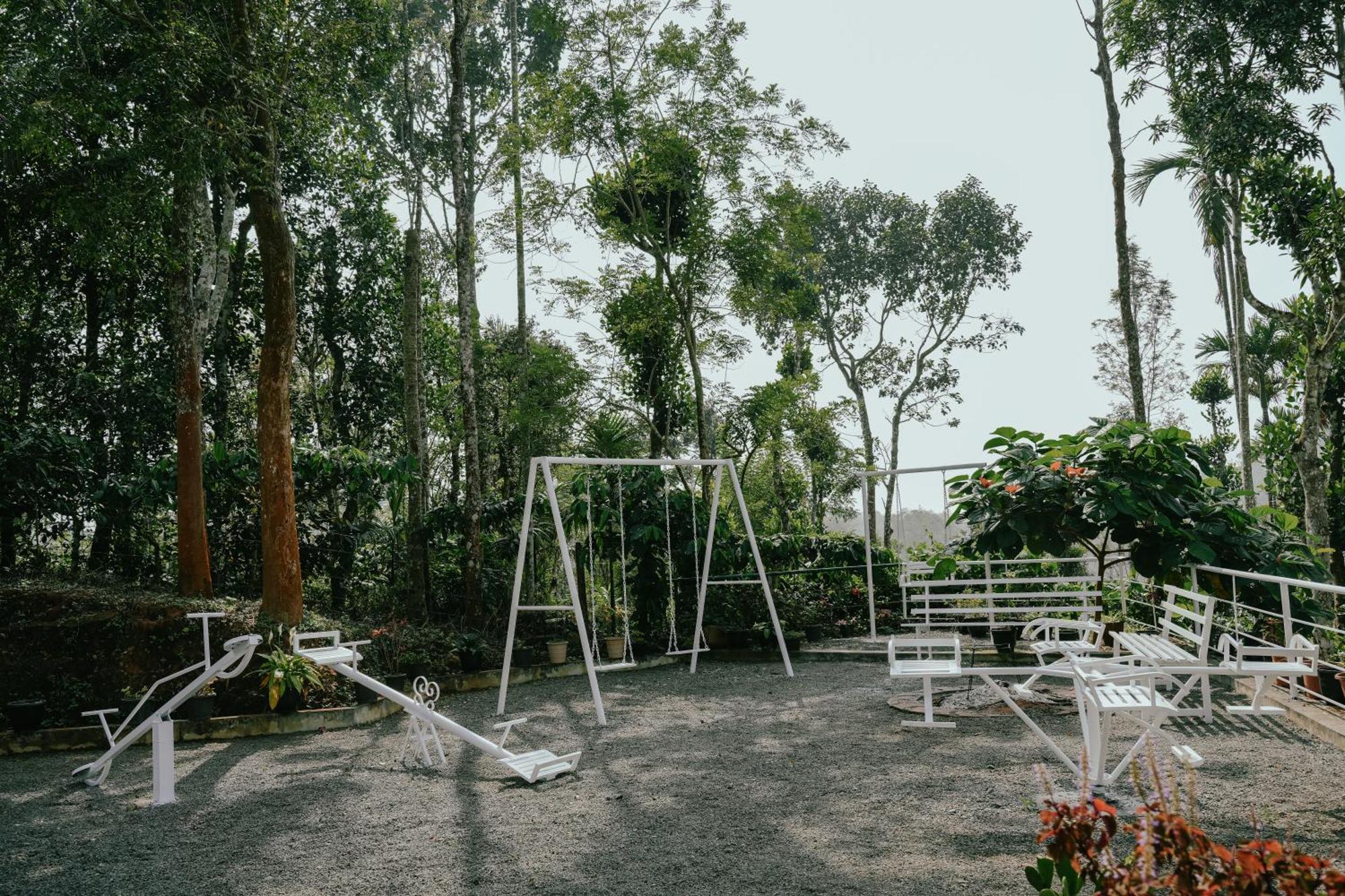 Haze Woods Resort Vaduvanchal 외부 사진
