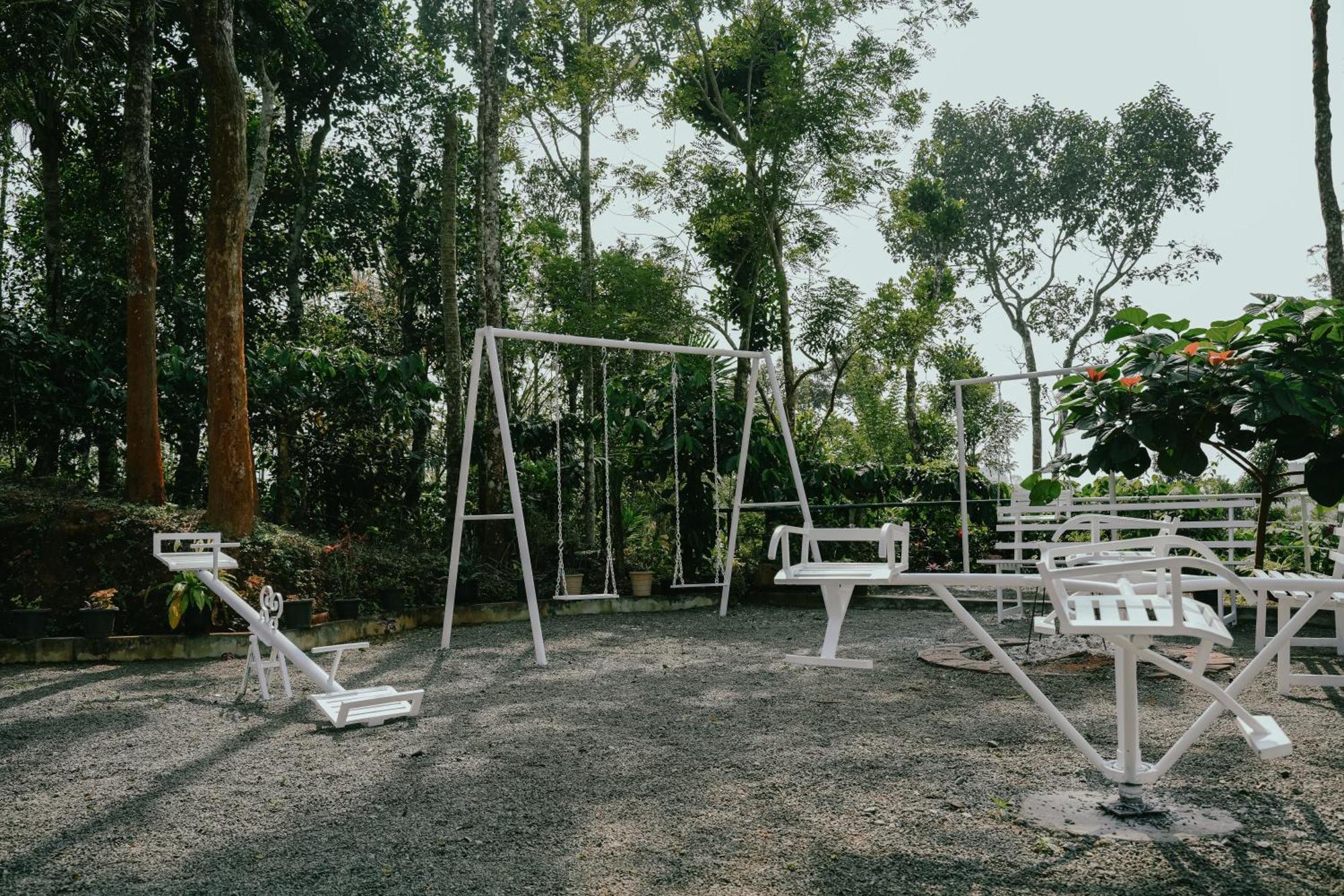 Haze Woods Resort Vaduvanchal 외부 사진