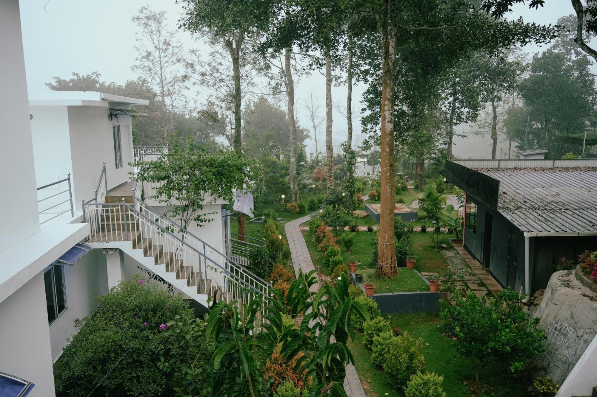 Haze Woods Resort Vaduvanchal 외부 사진