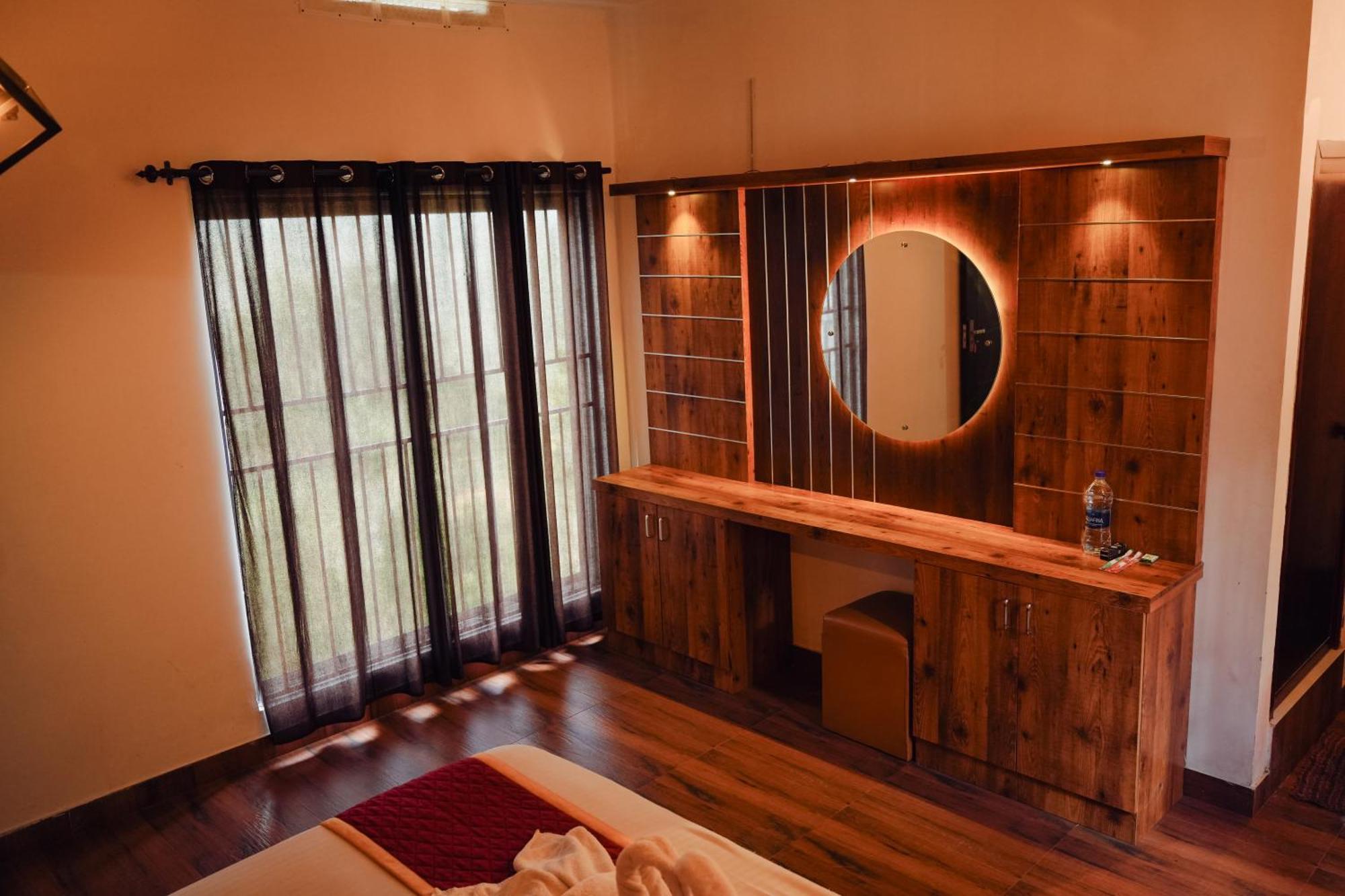 Haze Woods Resort Vaduvanchal 외부 사진