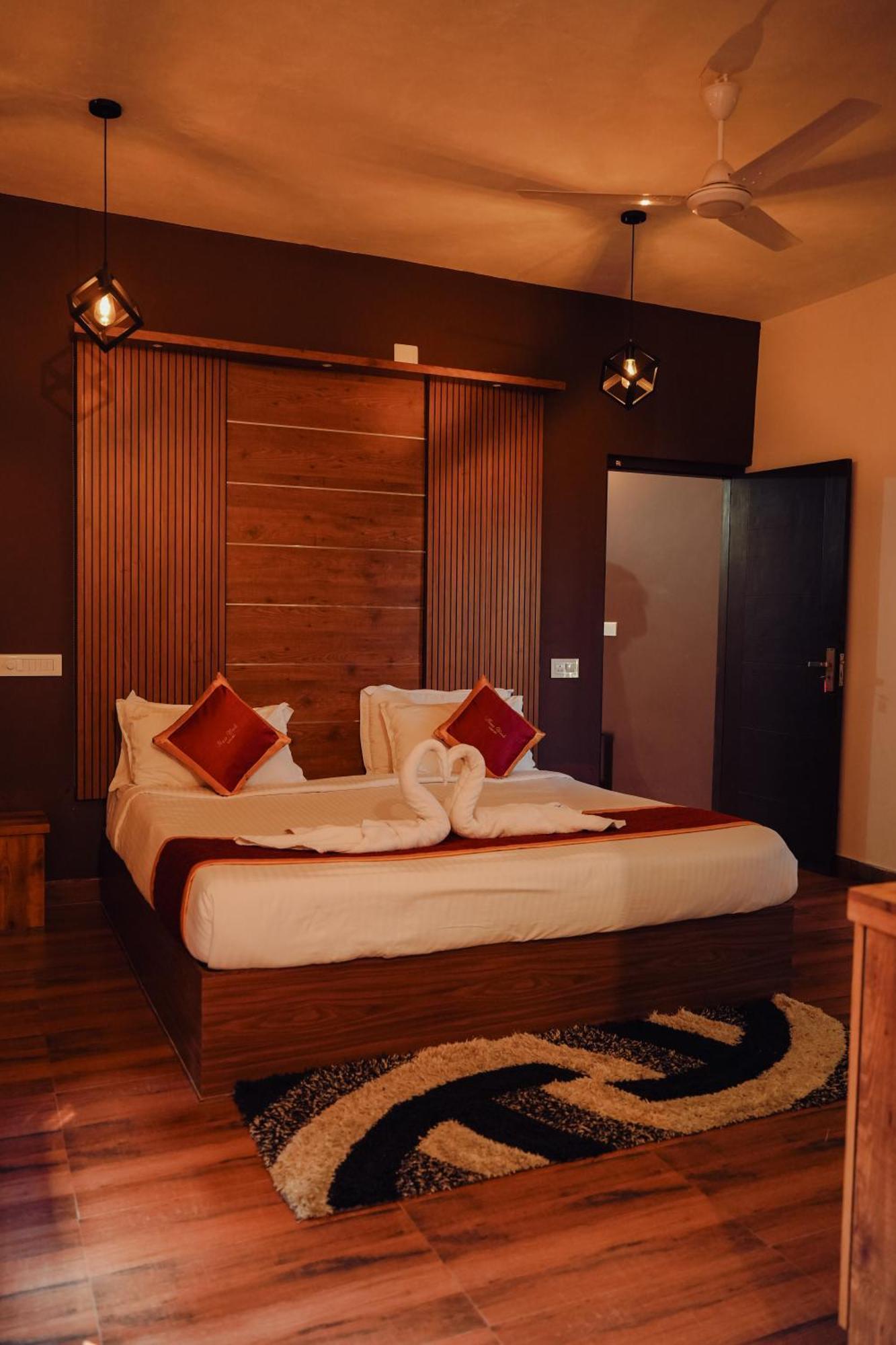 Haze Woods Resort Vaduvanchal 외부 사진