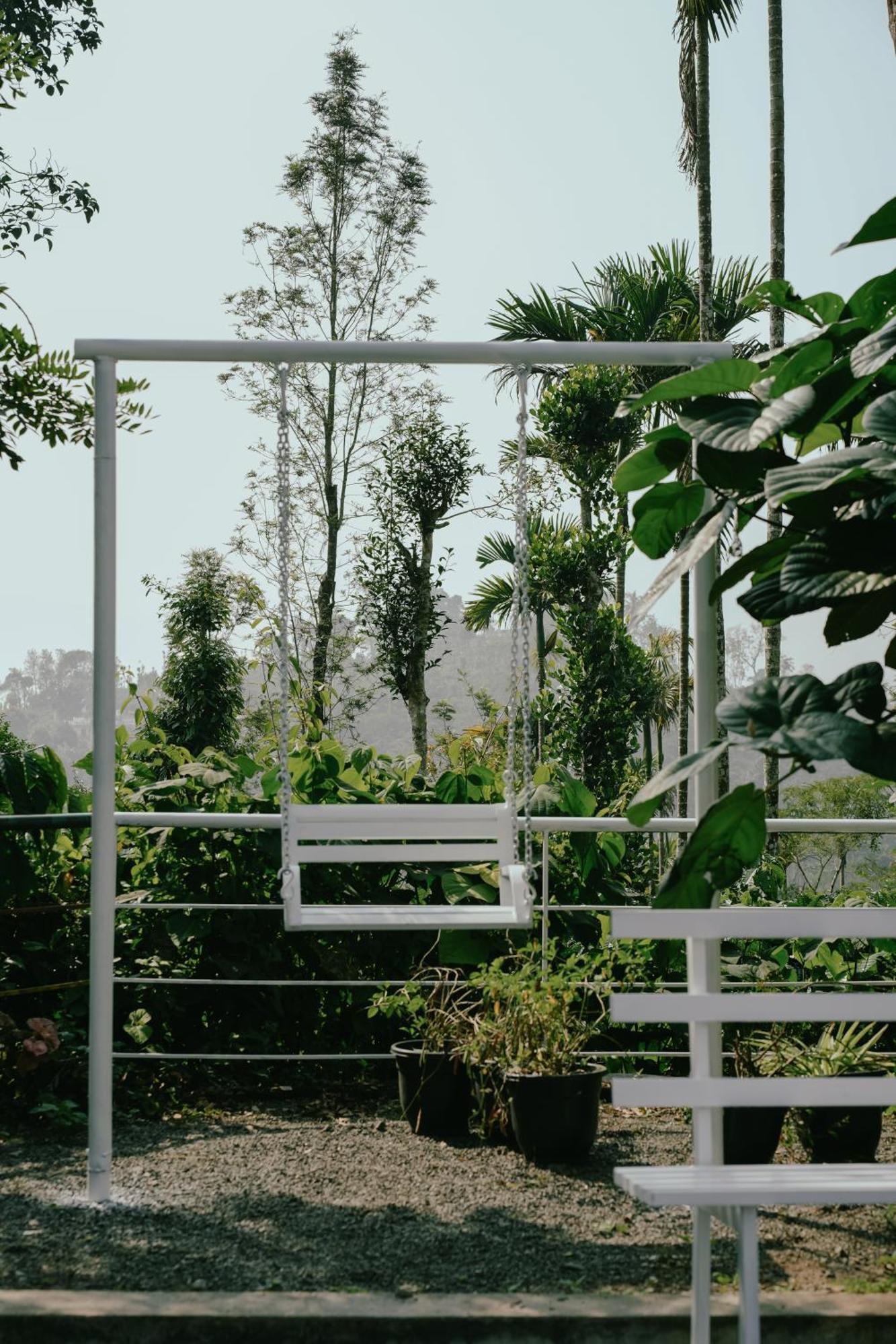 Haze Woods Resort Vaduvanchal 외부 사진